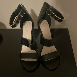 GENUINE LEATHER HEELS FROM ALDO